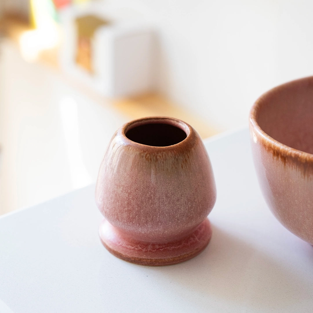 Matcha Ritüeli: Gonca Pembe Matcha Kase+Whisk Tutucu+Bambu Whisk