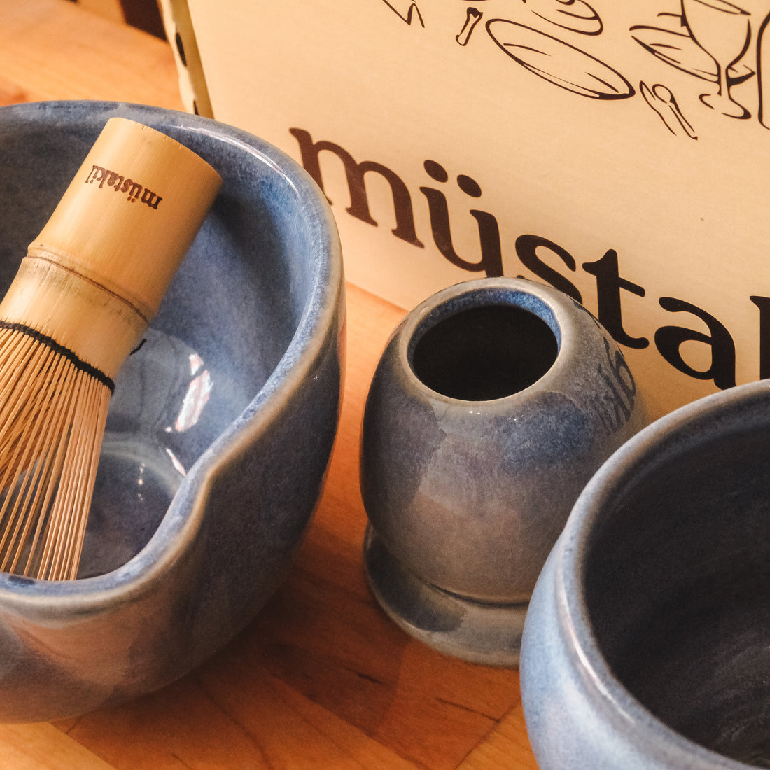 Matcha Ritüeli: Sayfi Mavi Matcha Kase+Whisk Tutucu+Bambu Whisk+Büyük Kupa