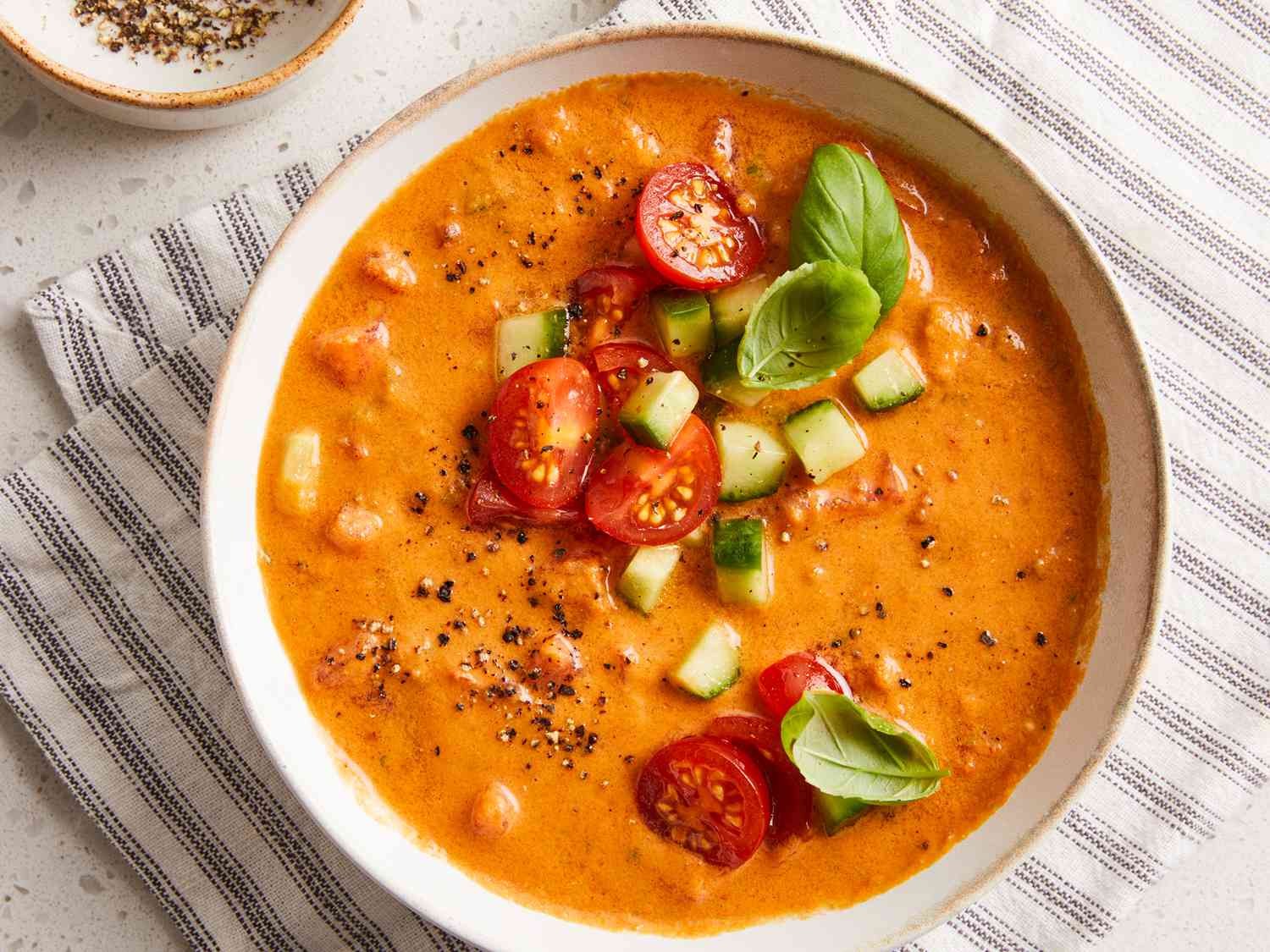 Evde Kolay Gazpacho Tarifi | Pratik ve Serinletici Lezzet
