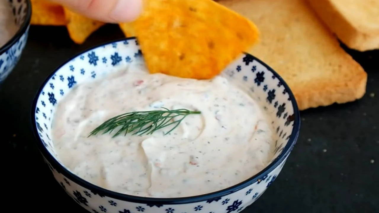 Evde Yoğurtlu ve Yoğurtsuz Cips Sosu Tarifi