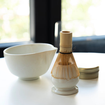 Matcha Ritüeli: İnci Beyaz Matcha Kase+Whisk Tutucu+Bambu Whisk